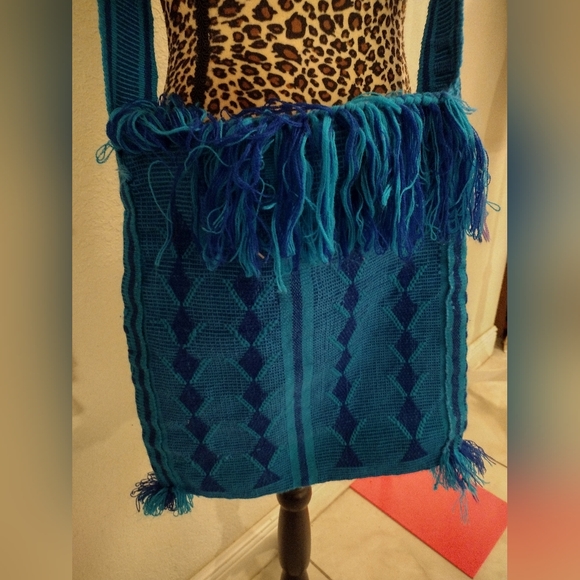 Blue Fringed Tassels Women's Crochet Bag - Picture 4 of 7